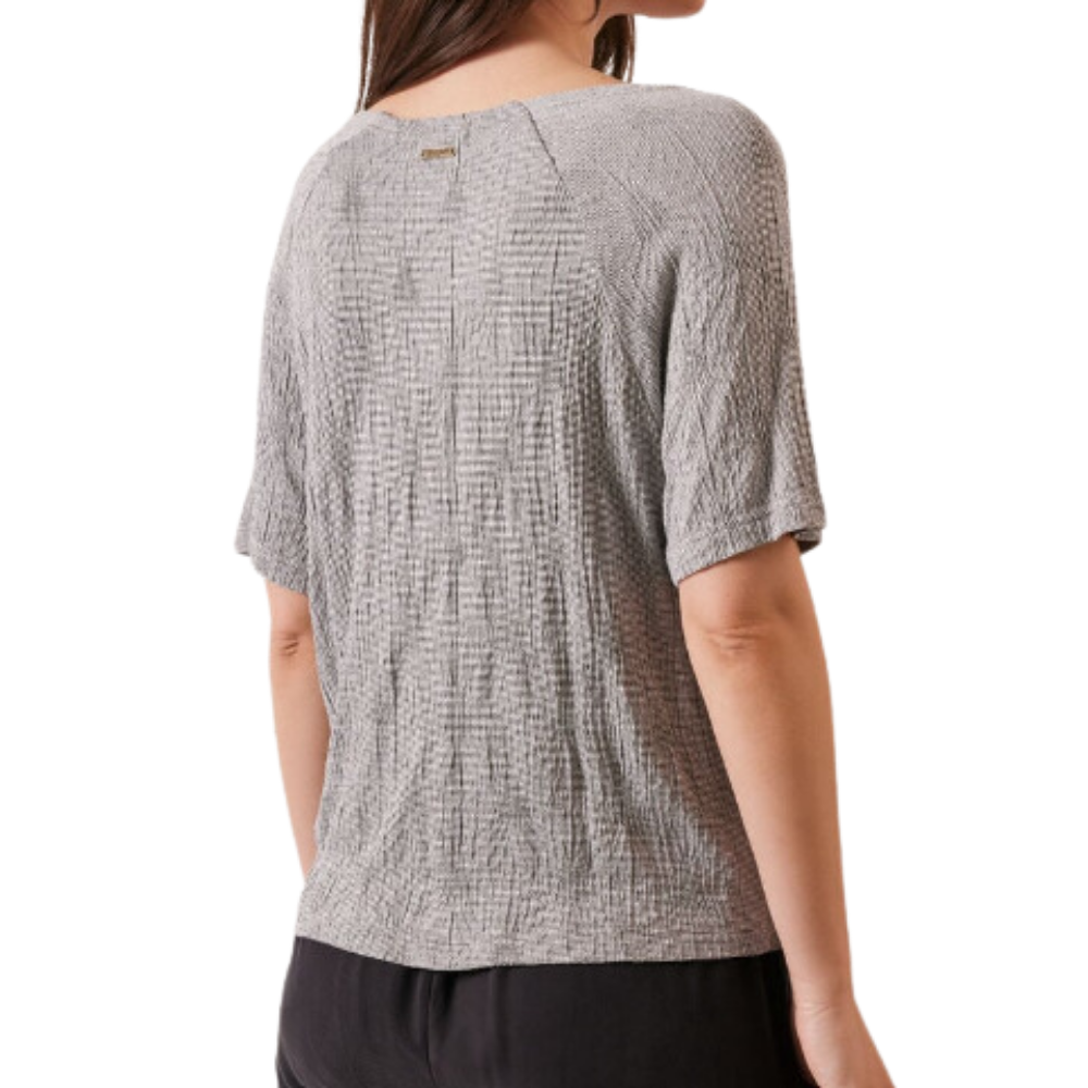Polera Texturizada Gris