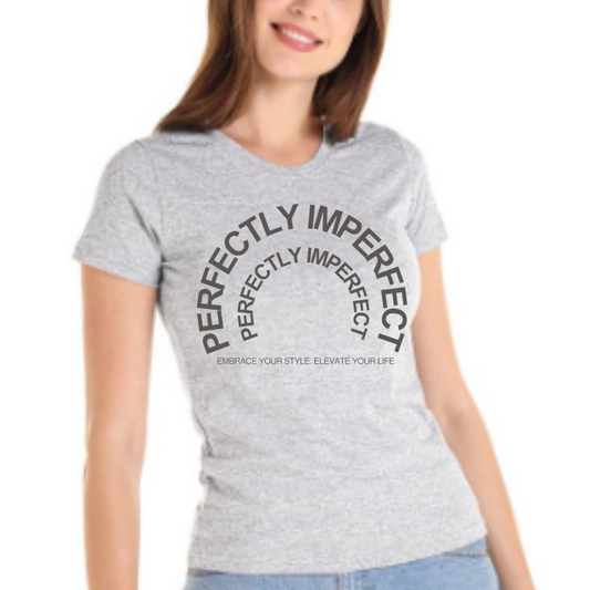 Polera 100% algodón mujer gris estampado “PERFECTLY IMPERFECT”