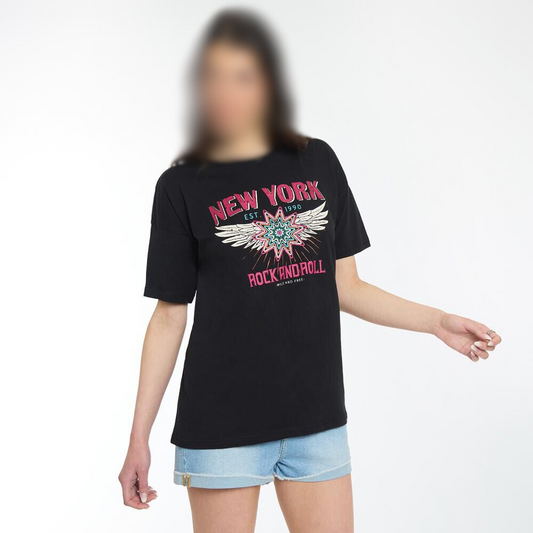 Polera Estampada Manga Corta Cuello Redondo Mujer  negro satín